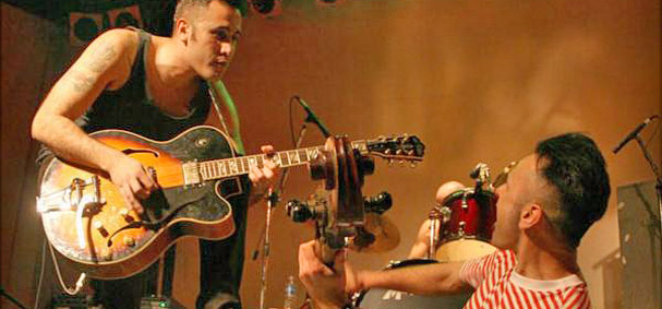 一键解决问题的免费信息轰炸机